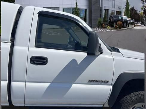 Used 2006 Chevrolet Silverado 2500 W/T RWD image 23