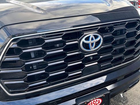 Used 2023 Toyota Sequoia Platinum image 34