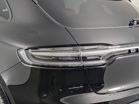 New 2026 Porsche Macan AWD/4WD image 16