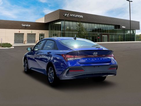New 2026 Hyundai Elantra Sport image 6