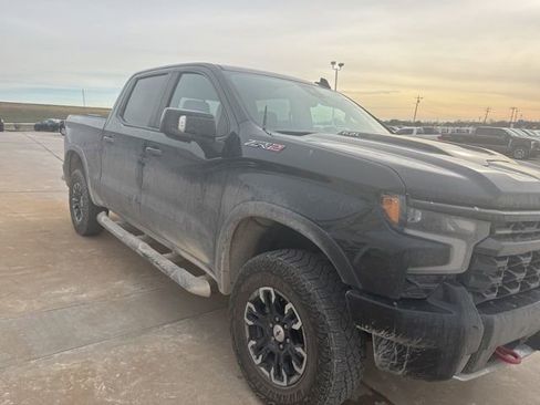 Used 2023 Chevrolet Silverado 1500 ZR2 w/ Technology Package image 3