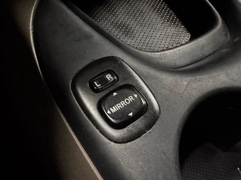 Used 2006 Toyota Sequoia SR5 image 29