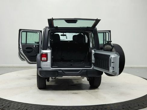 Used 2024 Jeep Wrangler Unlimited Sport AWD/4WD image 15
