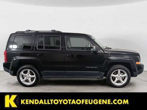 Used 2016 Jeep Patriot Sport w/ Power Value Group FWD image 6