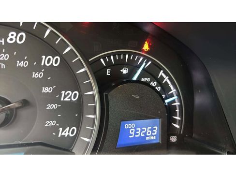 Used 2013 Toyota Camry LE FWD image 15