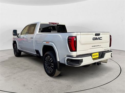 Used 2024 GMC Sierra 3500 Denali Ultimate image 3