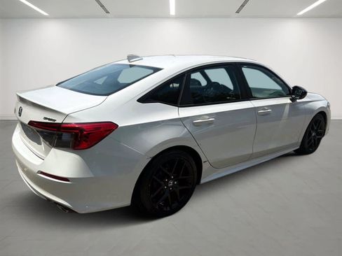 Used 2023 Honda Civic Sport image 4