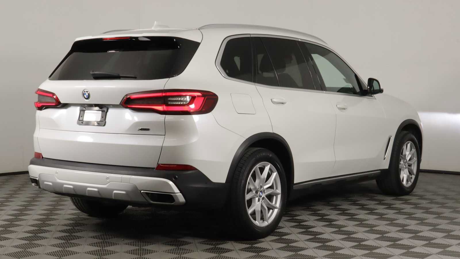 Used 2020 BMW X5 xDrive40i w/ Premium Package AWD/4WD image 6