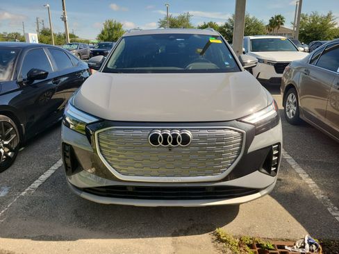 Used 2023 Audi Q4 e-tron Premium Plus RWD image 2
