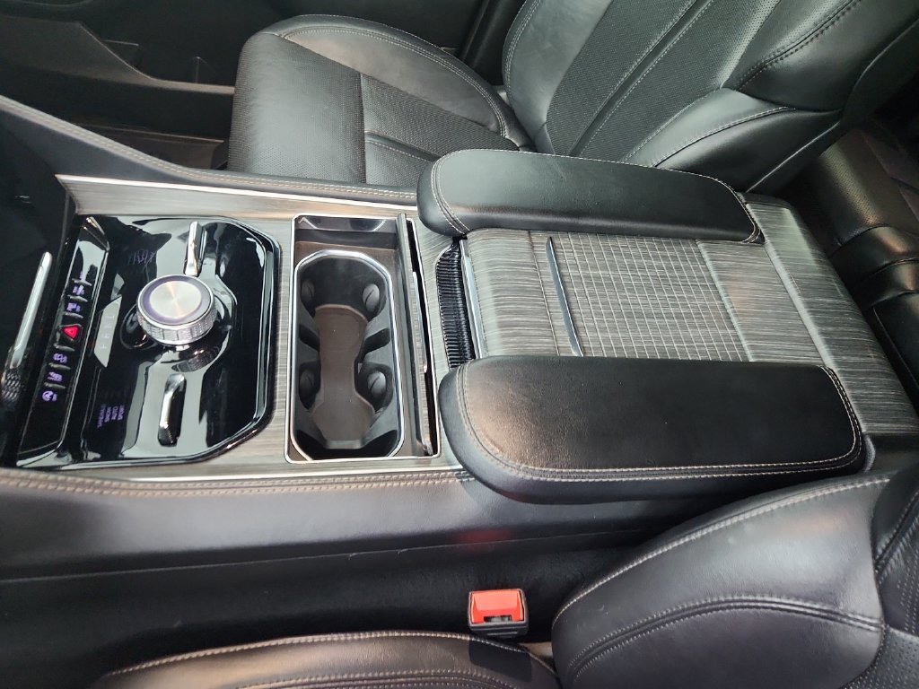 Certified 2024 Jeep Wagoneer L Series III w/ Flexible Seating Group AWD/4WD image 33