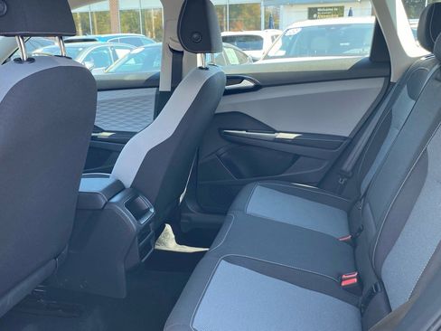 Used 2024 Volkswagen Taos S image 20