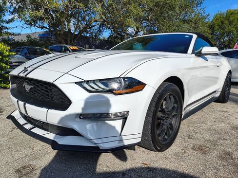 Used 2022 Ford Mustang Premium RWD image 19