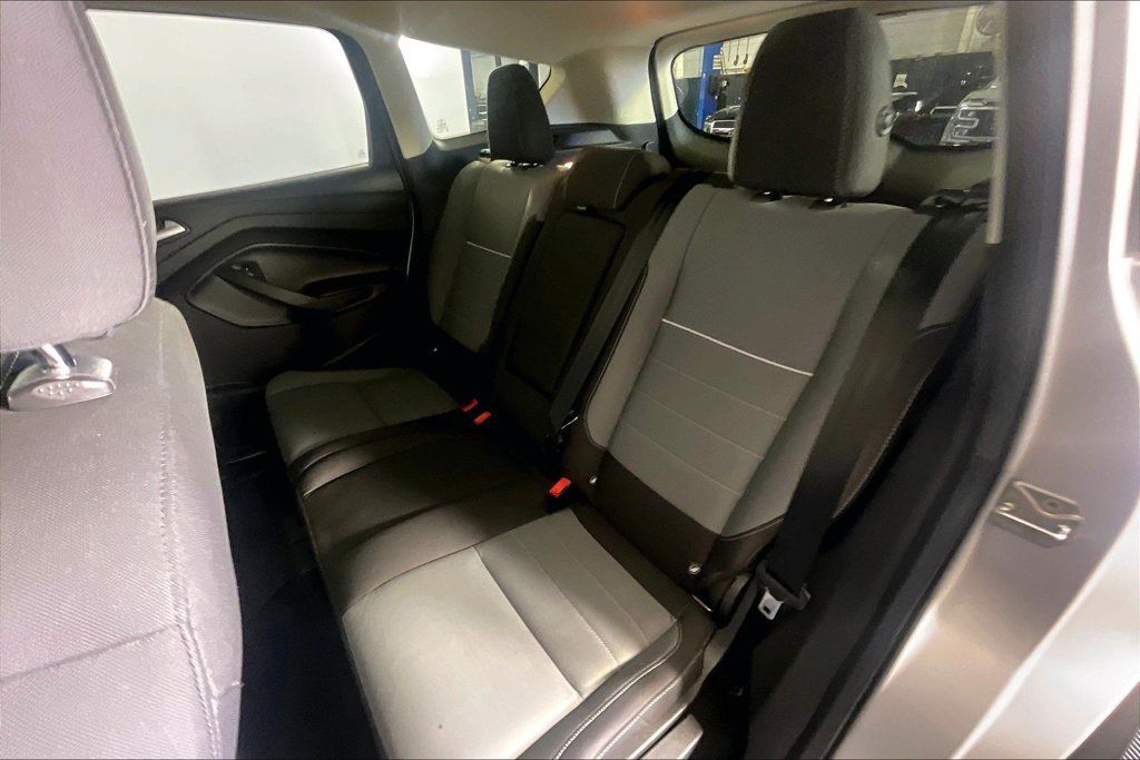 Used 2013 Ford Escape SE FWD image 29