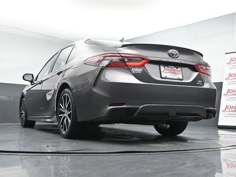 Used 2023 Toyota Camry SE image 32