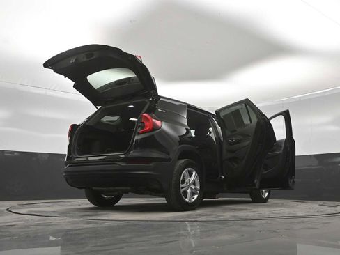 Used 2024 GMC Terrain SLE AWD/4WD image 47