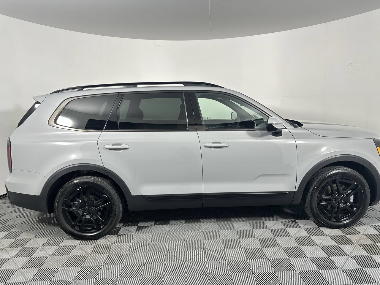 Certified 2025 Kia Telluride SX X-Line AWD/4WD image 18