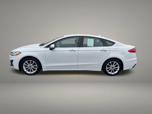 Used 2020 Ford Fusion SE FWD image 2