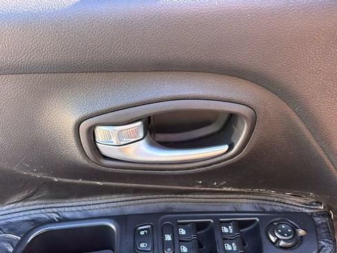 Used 2016 Jeep Renegade Trailhawk w/ Cold Weather Group AWD/4WD image 10