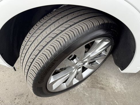 Used 2023 Buick Envision Avenir AWD/4WD image 56