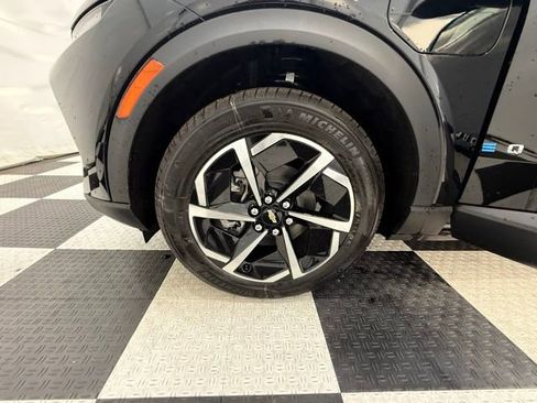 New 2026 Chevrolet Equinox EV LT image 10