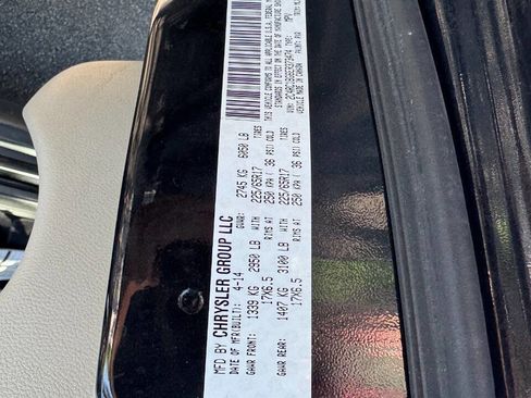 Used 2014 Chrysler Town & Country Touring FWD image 45