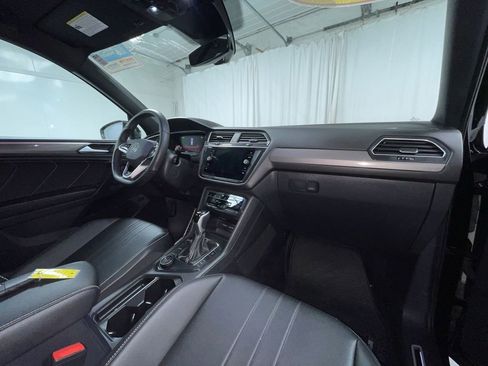 Used 2024 Volkswagen Tiguan SE R-Line image 7