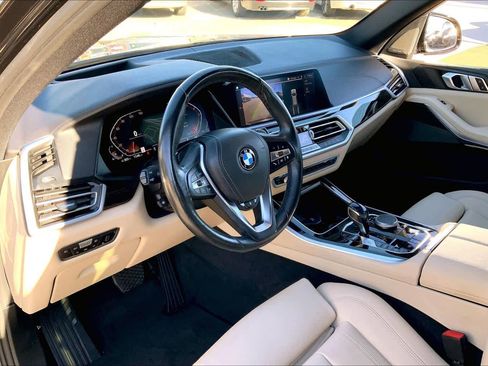Used 2021 BMW X5 xDrive40i w/ Premium Package image 16