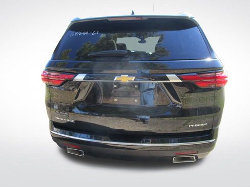 Used 2023 Chevrolet Traverse Premier image 8