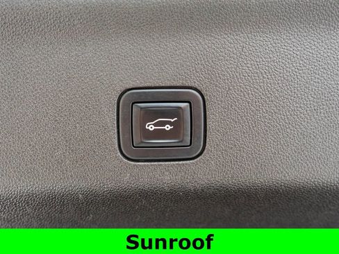 Used 2021 GMC Yukon Denali w/ Denali Ultimate Package AWD/4WD image 39