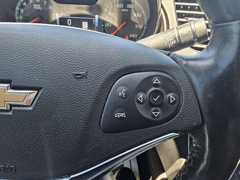 Used 2017 Chevrolet Impala Premier w/ Enhanced Convenience Package FWD image 40