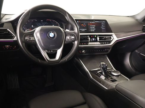 Used 2021 BMW 330i Sedan w/ Convenience Package RWD image 2