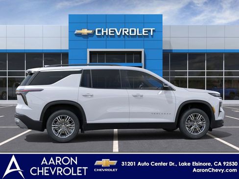 New 2026 Chevrolet Traverse LT image 5