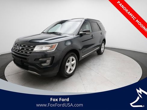 Used 2017 Ford Explorer XLT w/ Equipment Group 202A image 1
