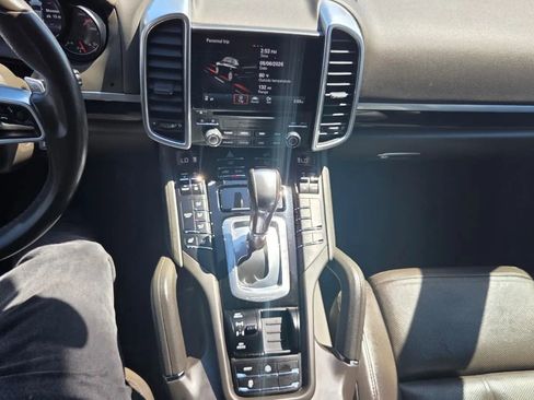 Used 2017 Porsche Cayenne AWD/4WD image 37