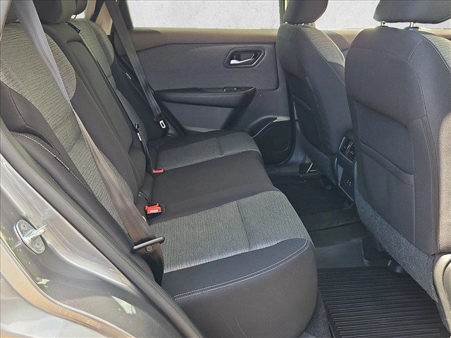 Used 2022 Nissan Rogue SV FWD image 19
