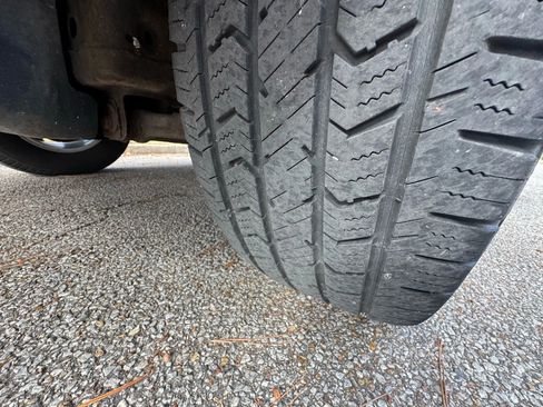 Used 2004 Toyota Sequoia Limited image 38