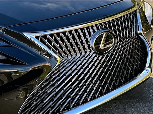 Used 2018 Lexus LS 500 image 28