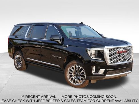 Certified 2022 GMC Yukon XL Denali w/ Denali Ultimate Package AWD/4WD image 1