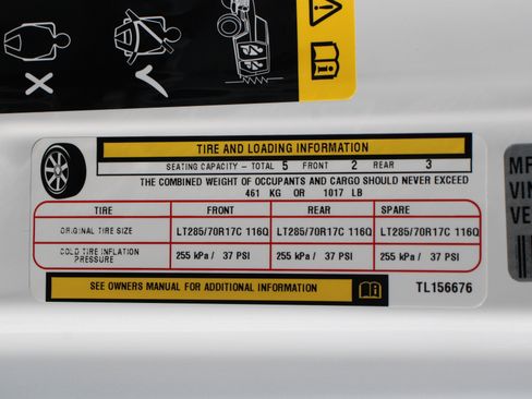 Used 2026 Jeep Gladiator Rubicon w/ Technology Group AWD/4WD image 41