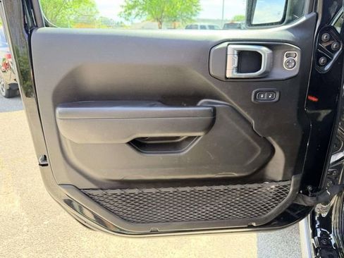 Used 2024 Jeep Wrangler Unlimited Rubicon AWD/4WD image 14