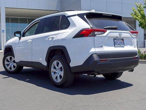 Certified 2021 Toyota RAV4 LE w/ Carpet Mat Package (TMS) AWD/4WD image 8