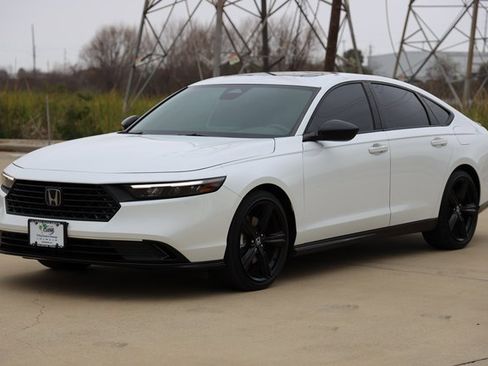 Certified 2023 Honda Accord Sport image 3