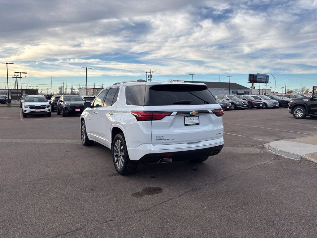 Used 2022 Chevrolet Traverse Premier AWD/4WD image 7