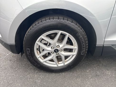 Used 2024 Ford Edge SEL w/ Convenience Package image 14