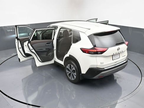 Used 2022 Nissan Rogue SV image 41
