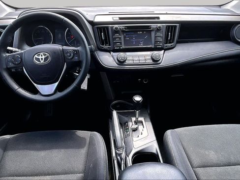 Used 2016 Toyota RAV4 XLE AWD/4WD image 16