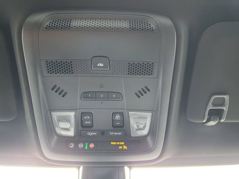 Certified 2023 Cadillac XT5 Premium Luxury w/ Technology Package AWD/4WD image 31