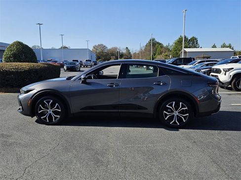 Used 2024 Toyota Crown XLE image 4