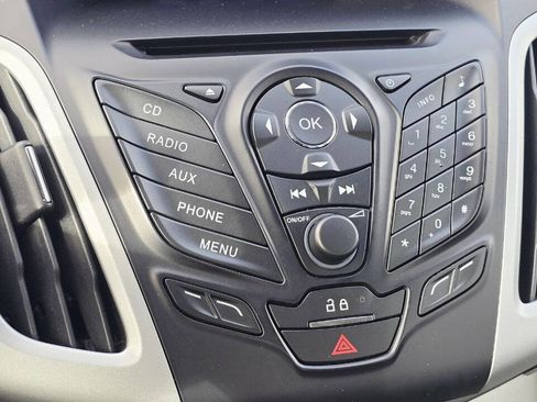 Used 2013 Ford Focus SE w/ SE Winter Pkg image 18