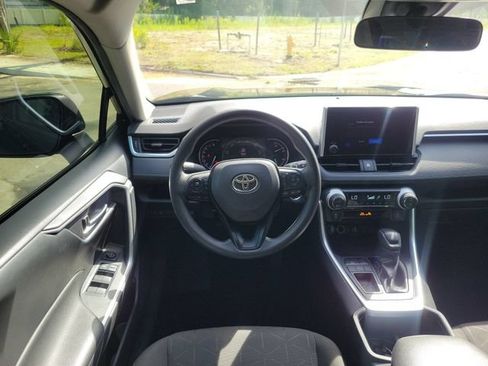 Used 2023 Toyota RAV4 XLE w/ Convenience Package FWD image 13